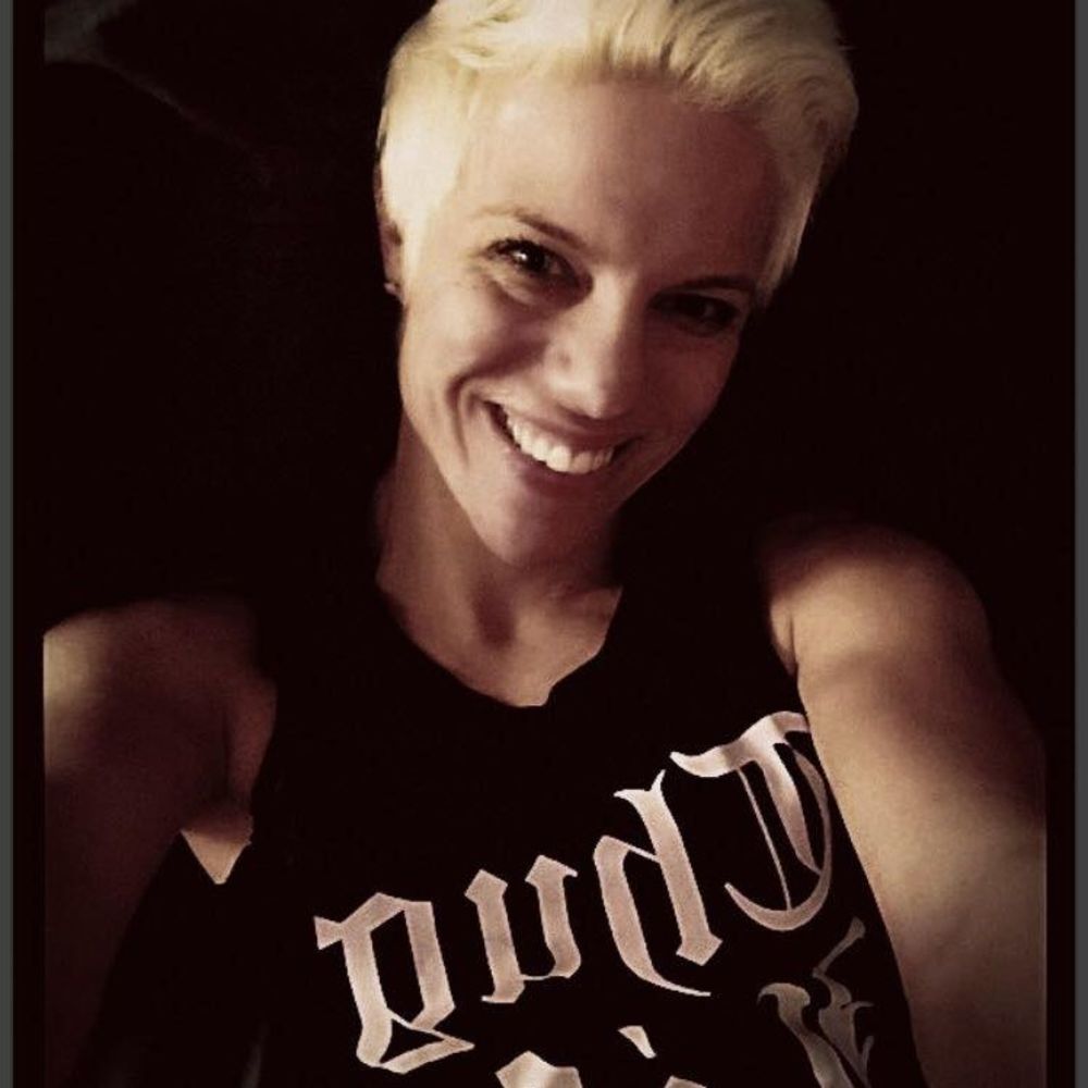 Meet your Posher, Simone